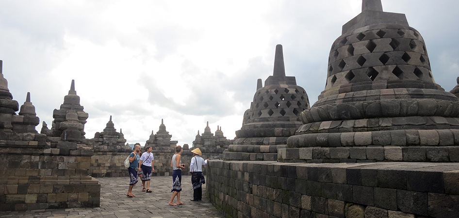 Candi Borobudur Tarif 750 Ribu. Sumber https://discoveryourindonesia.com/