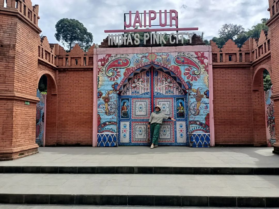 Foto Jaipur Wahana The Great Asia Africa Lembang. Sumber IG @etirobiatuladawiah180